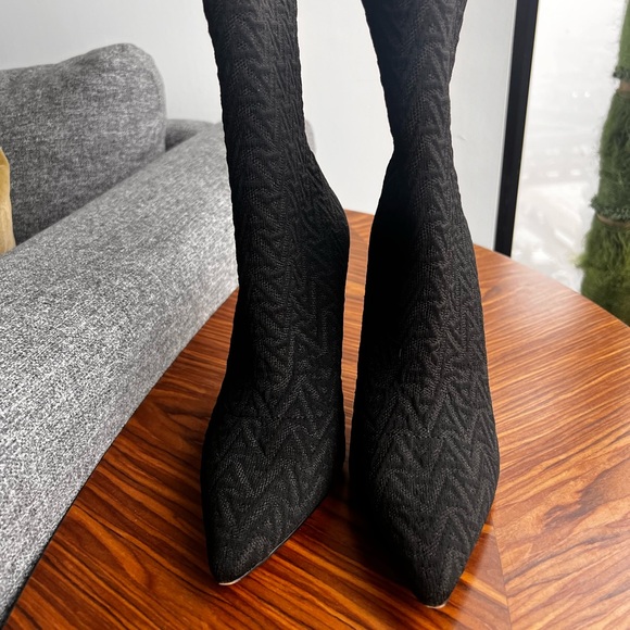 ALDO Varsavas Sock Boot (Size 7.5) - Picture 4 of 8